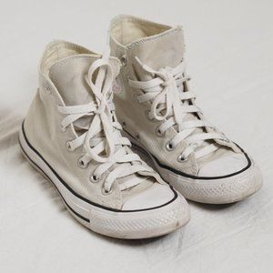 Converse Women's 6/Mens 4 in Natural